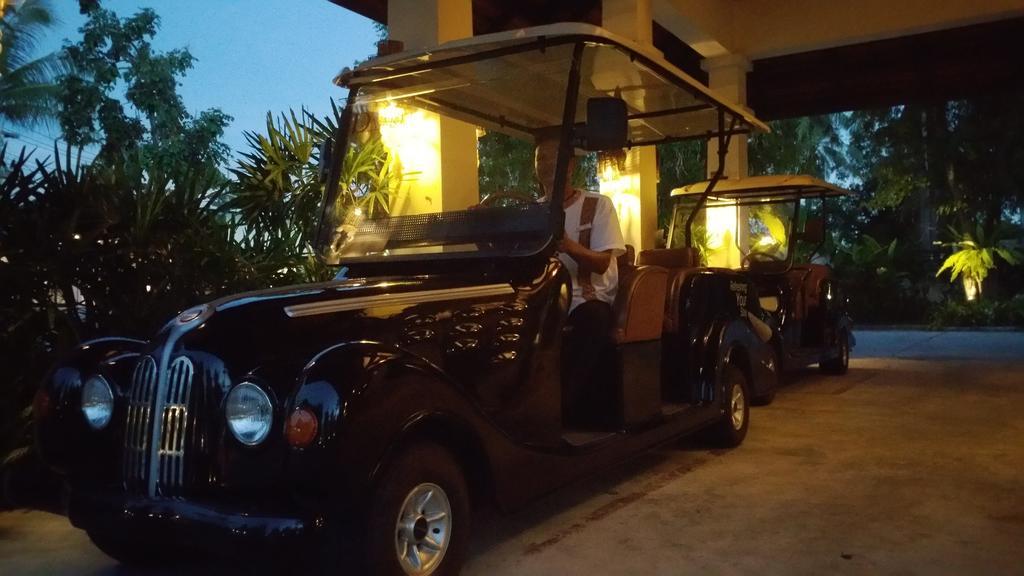 D Varee Mai Khao Beach Bagian luar foto