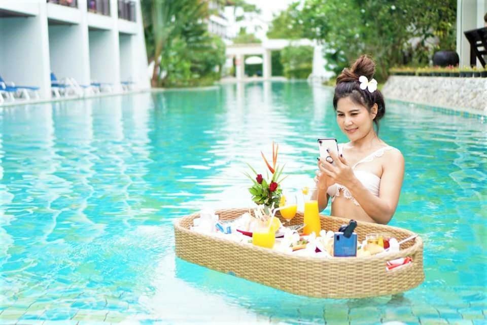 D Varee Mai Khao Beach Bagian luar foto